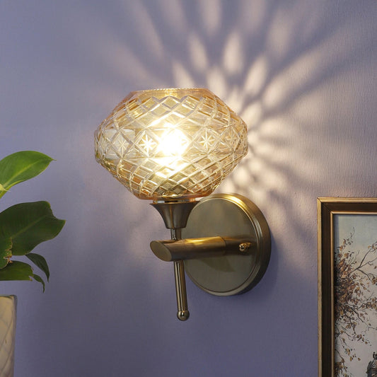VEDAS Imperial Glass Diamond Pattern Wall Lamp