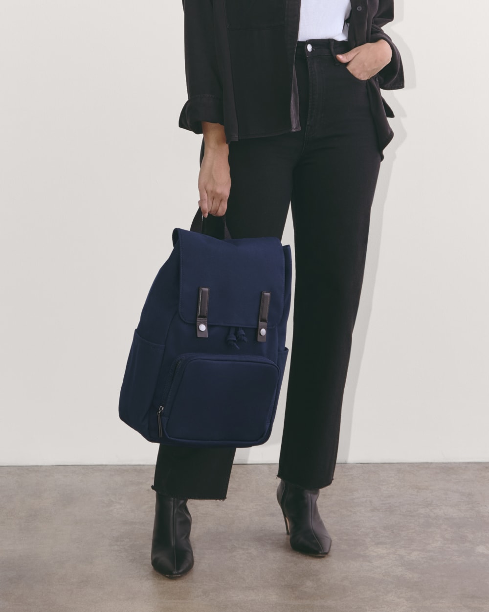 The Canvas Backpack | Navy