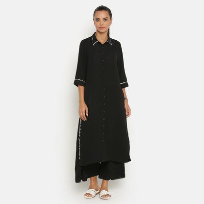 Black Shirt Collar Kurta With Embroidered Slit
