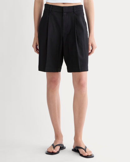 The Pleated Short in Stretch Linen | Black