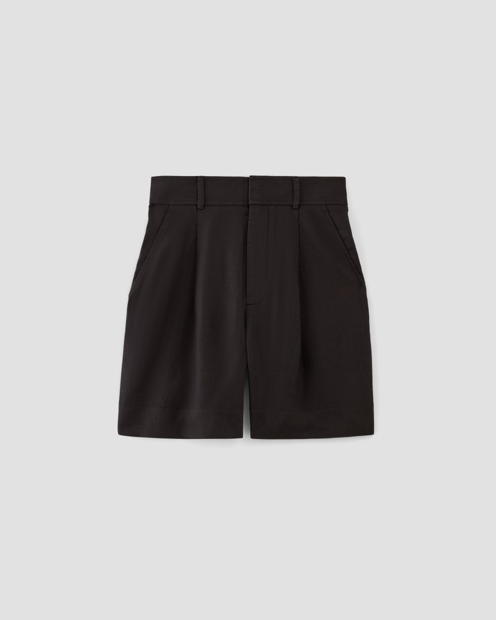 The Linen Way-High® Drape Short | Black