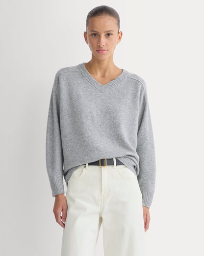 Cashmere High V Boyfriend Sweater | Grey