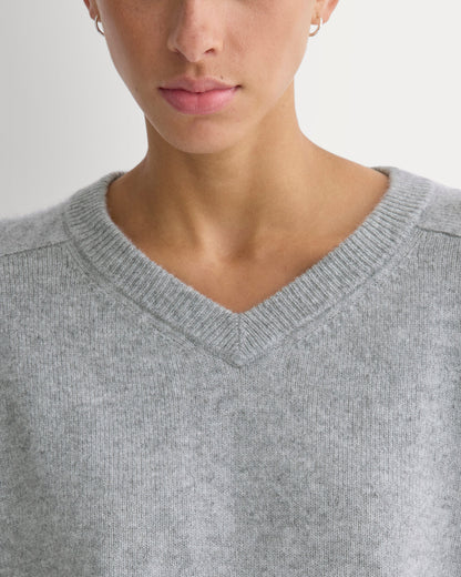 Cashmere High V Boyfriend Sweater | Grey