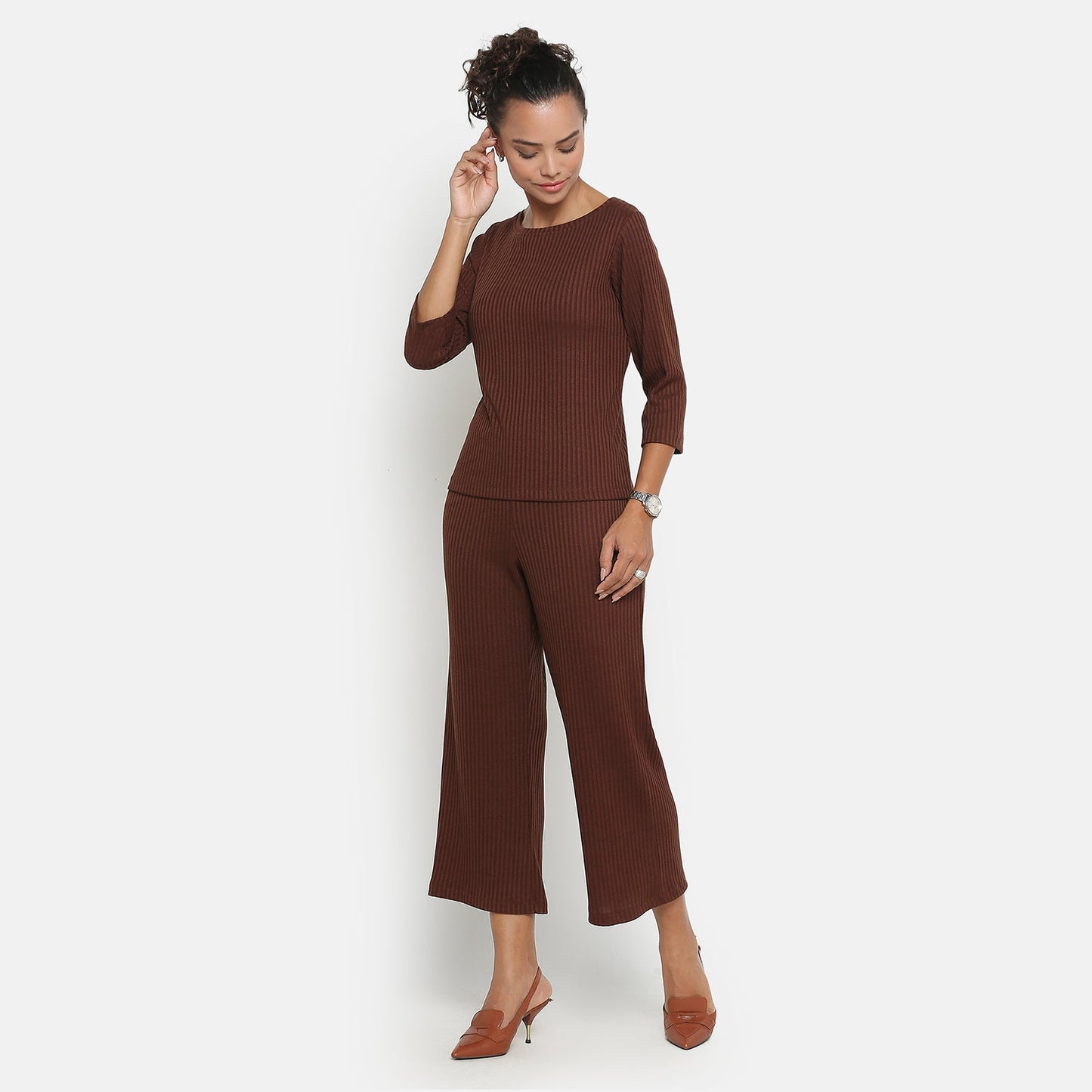 Brown Ribbed Top With Sleeves