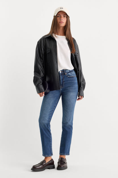 ALWAYS FITS GOOD PETITE STRAIGHT JEANS | INDIGO571