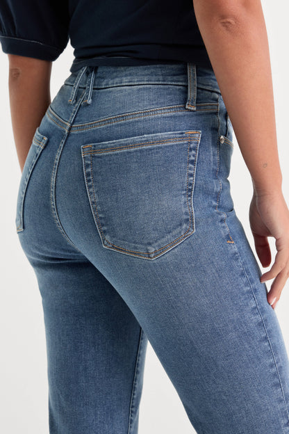ALWAYS FITS GOOD PETITE STRAIGHT JEANS | INDIGO316