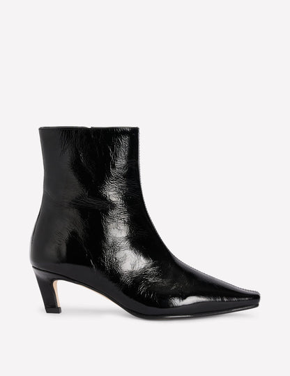 Chisel Toe Ankle Boots-Black