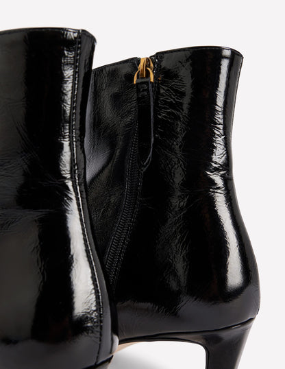 Chisel Toe Ankle Boots-Black