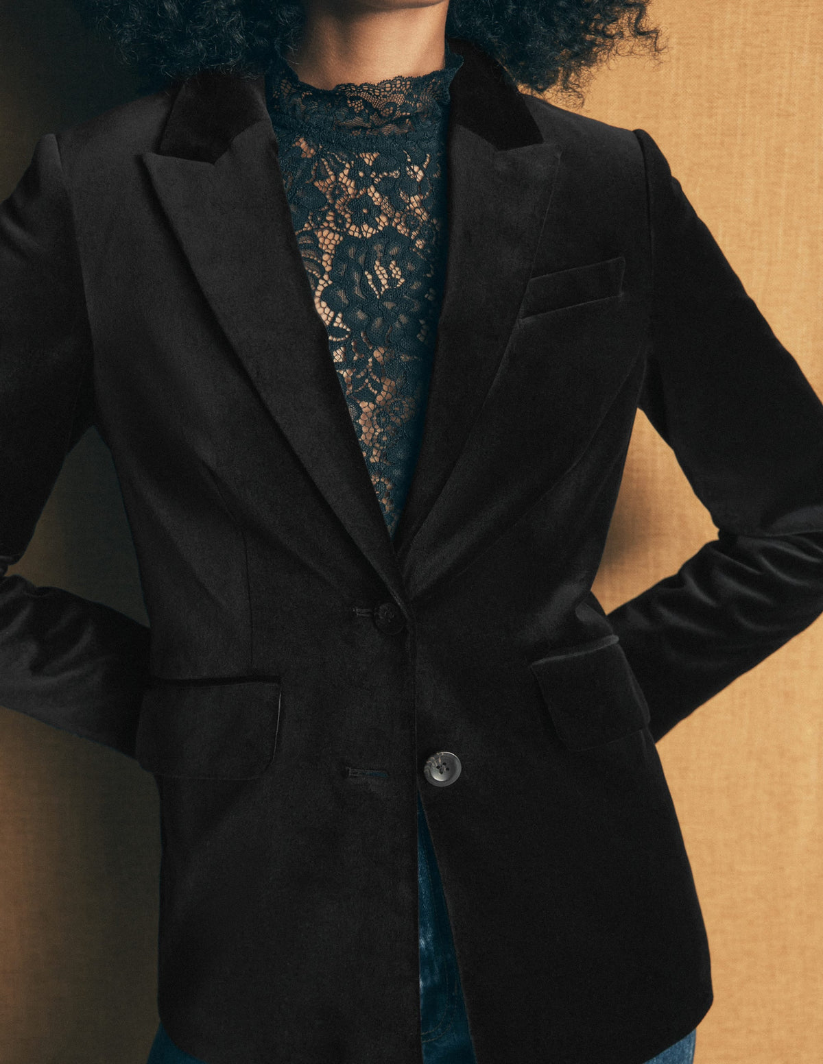Stamford Velvet Blazer-Black