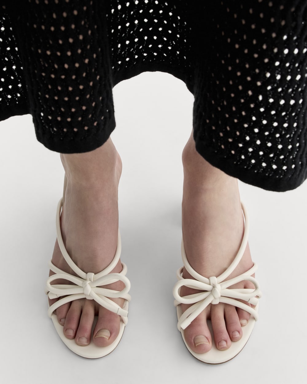 The Bow Heel | Canvas