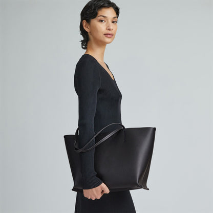 The Luxe Medium Italian Leather Tote | Black