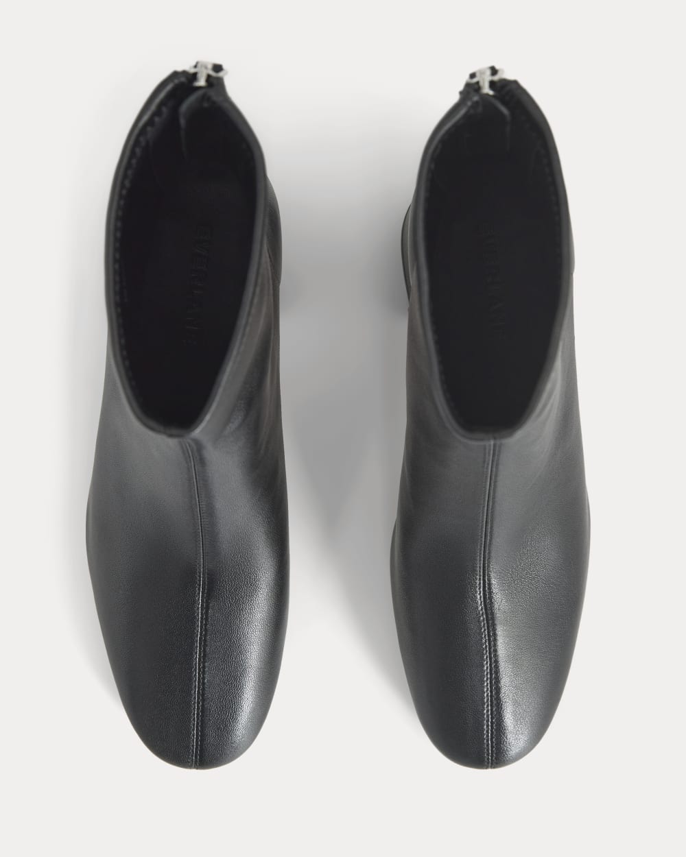 Leather Curved-Heel Boot | Black
