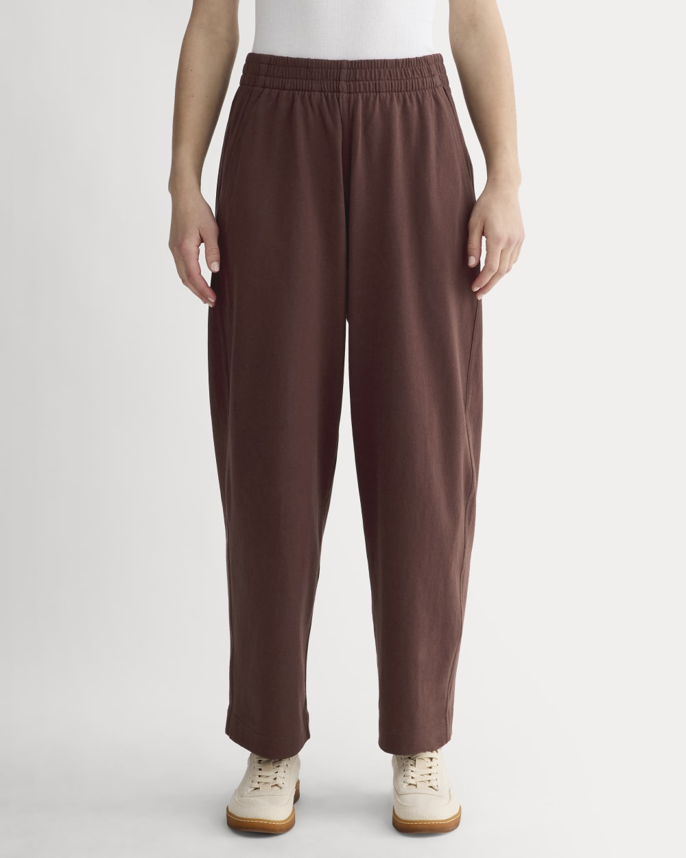 The Off-Duty Barrel Pant | Dark Mahogany