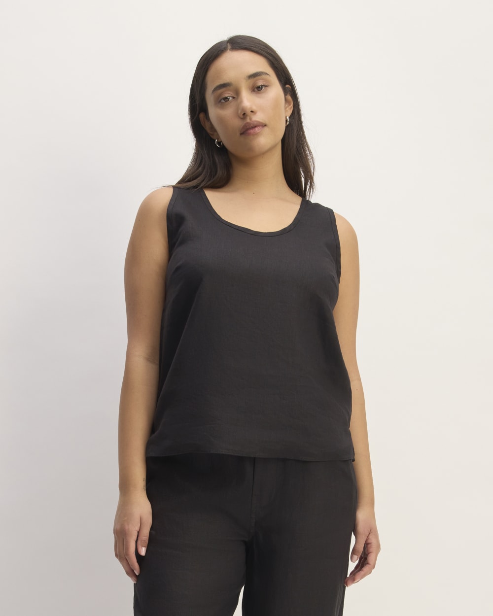 The Scoop Tank in Linen | Black