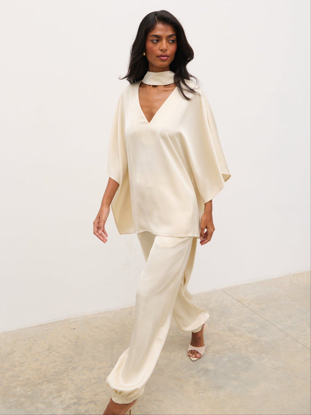 Breya V-Neck Smock Top - Oyster