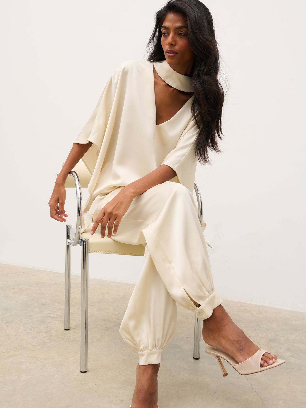 Breya V-Neck Smock Top - Oyster