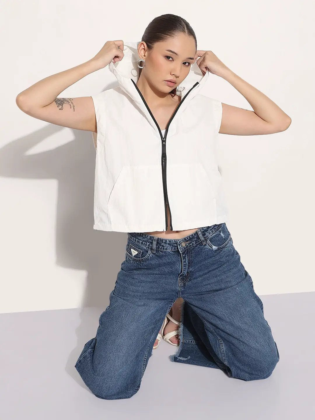 Women's White Hooded Sleeveless Bomber Jacket with Contrast Zipper