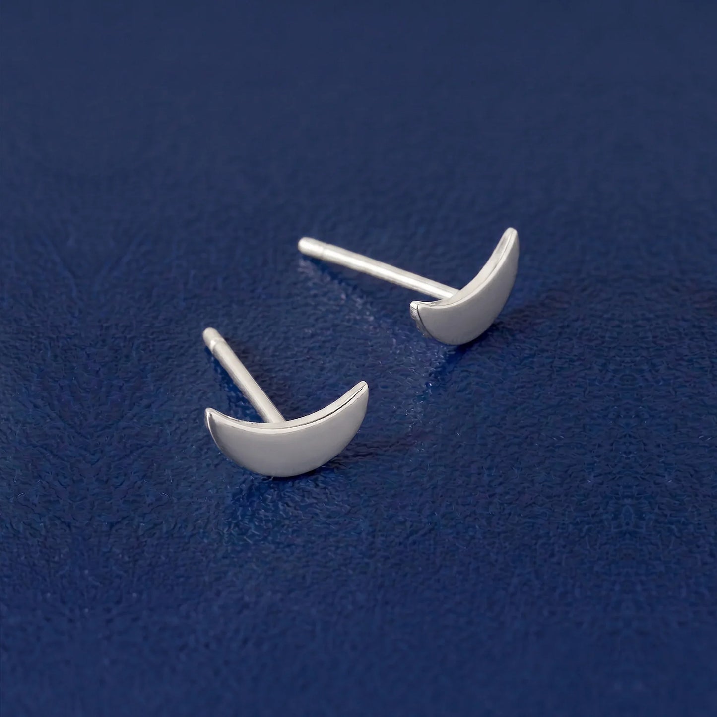 925 Sterling Silver Crescent Moon Stud Earrings