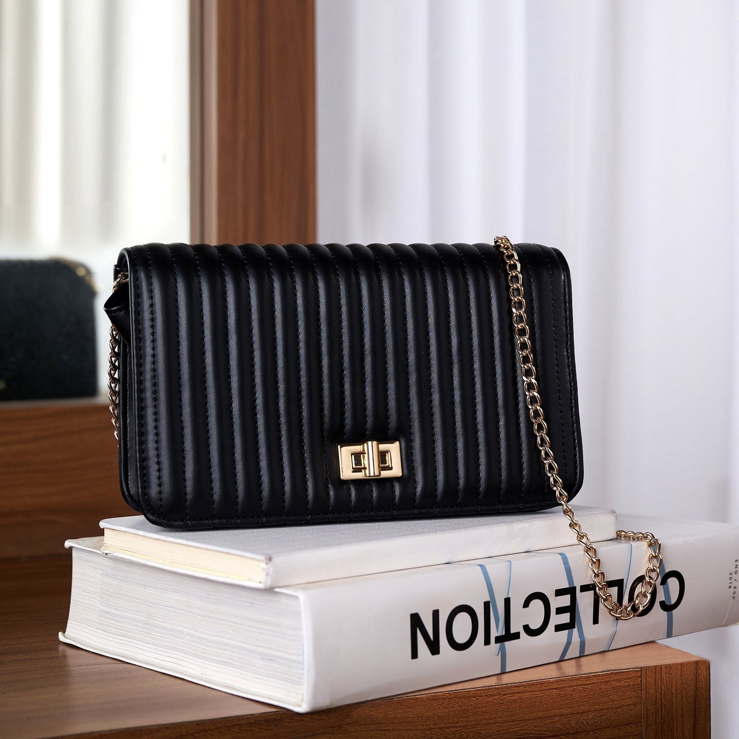 Women's Black Quilted Chain Shoulder Bag