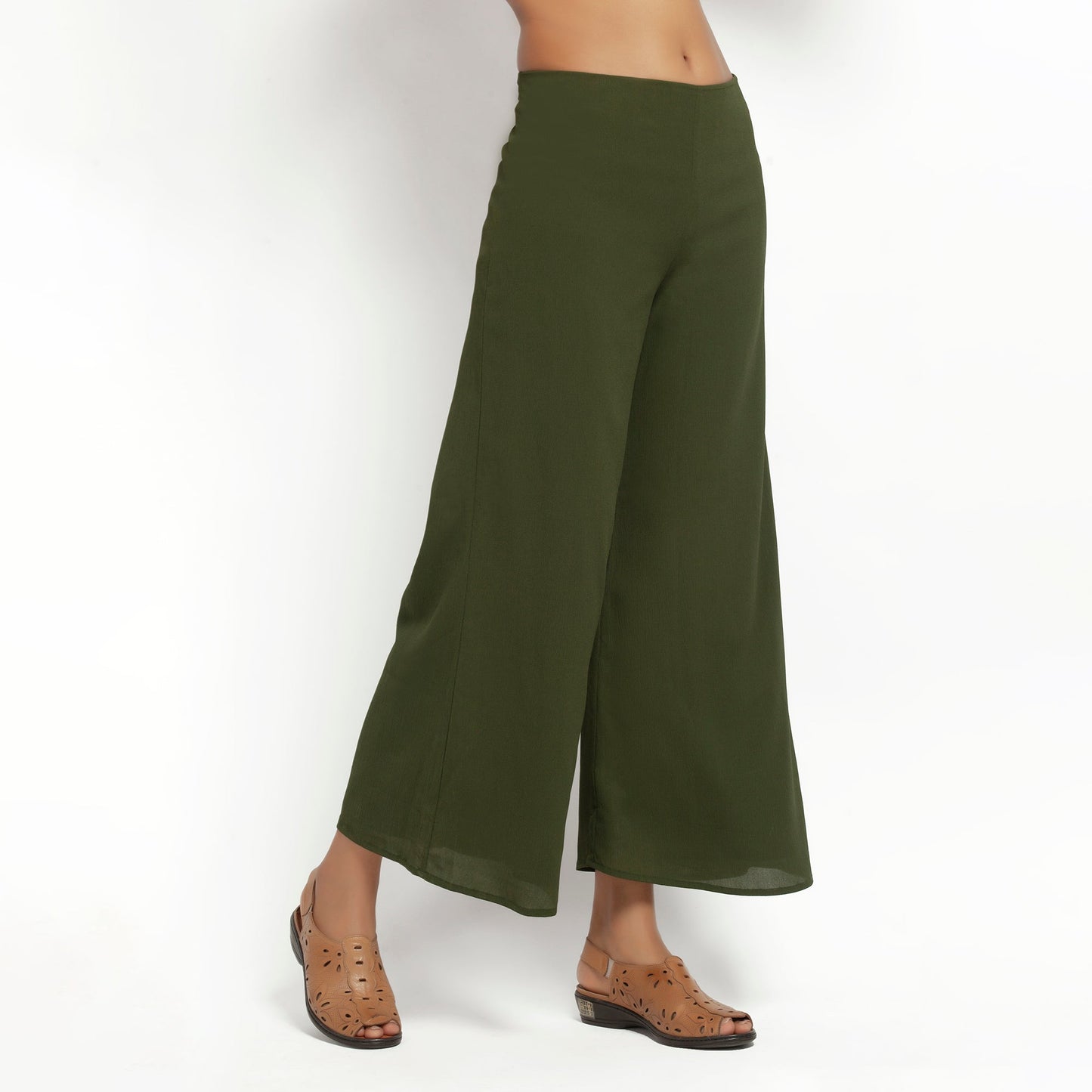 Green Crepe Plazzo With Lining