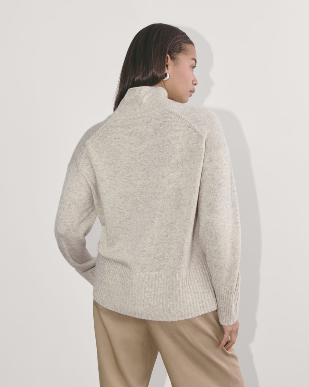 The Boxy Turtleneck in Cashmere | Canvas