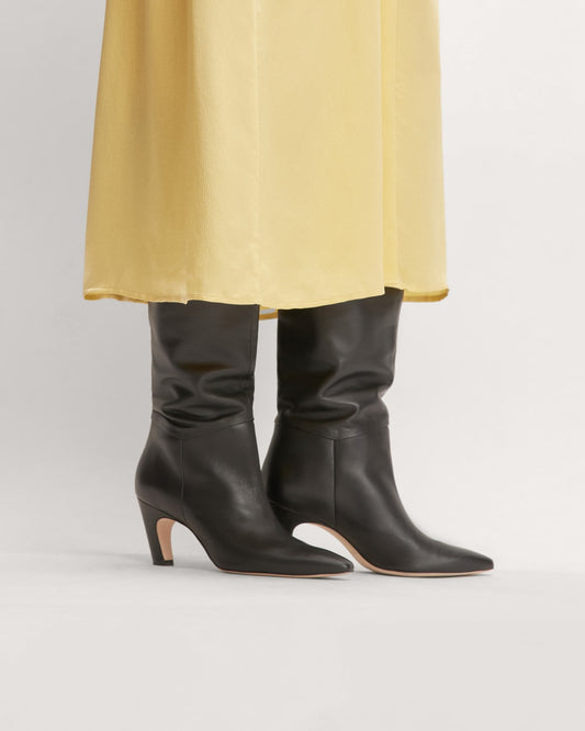 The Banana Boot | Black