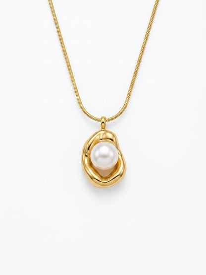 Luxury Round Pearl Charm Pendant Gold Necklace
