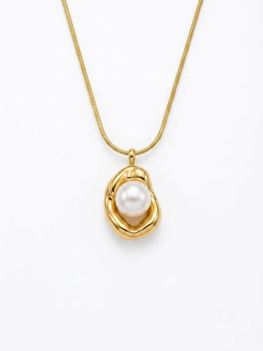 Luxury Round Pearl Charm Pendant Gold Necklace