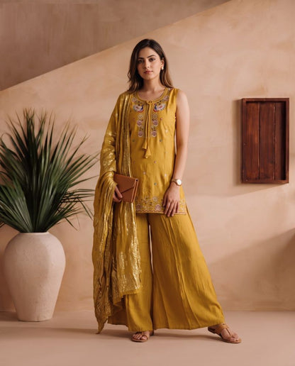 Roman Embroidered Designer Kurti Set